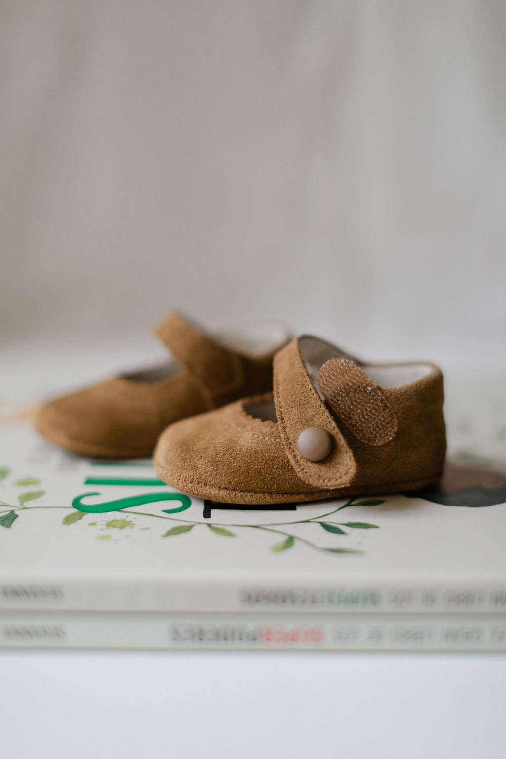 Mary Jane pram shoes in camel