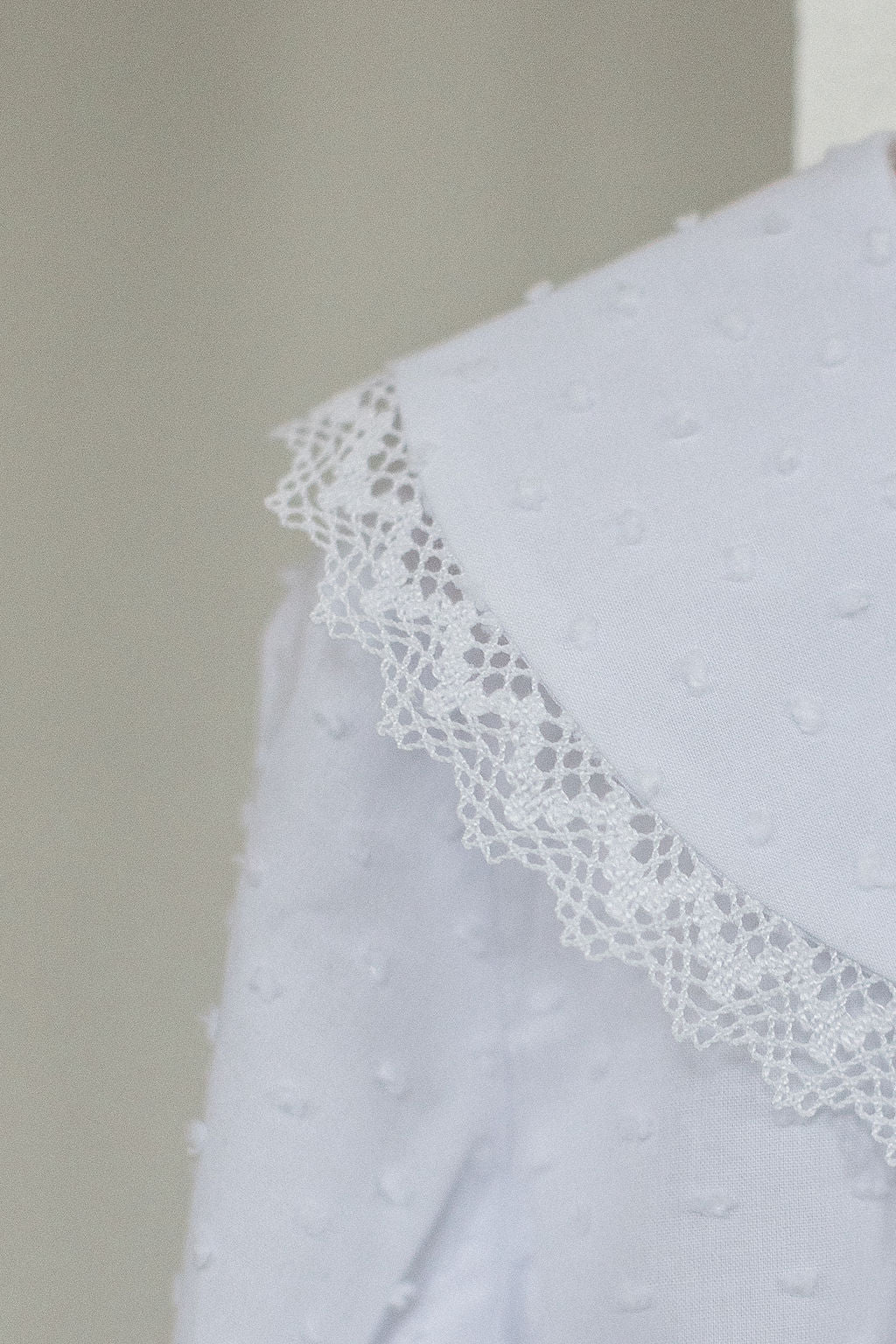 Dotted swiss Peter Pan Blouse in white