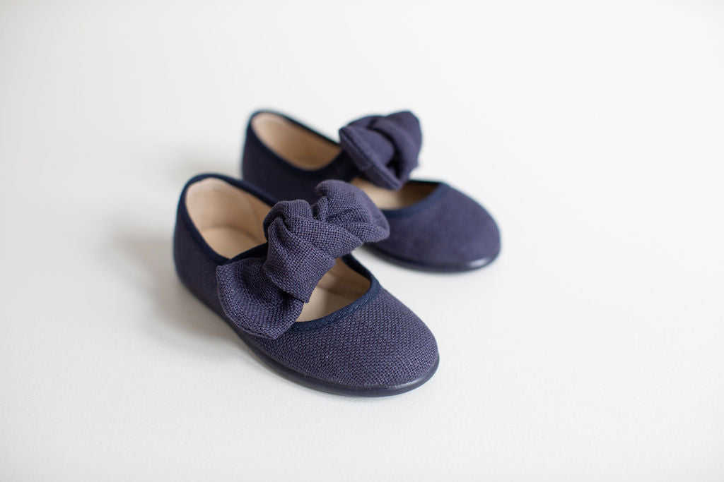 Mary Jane shoes in navy