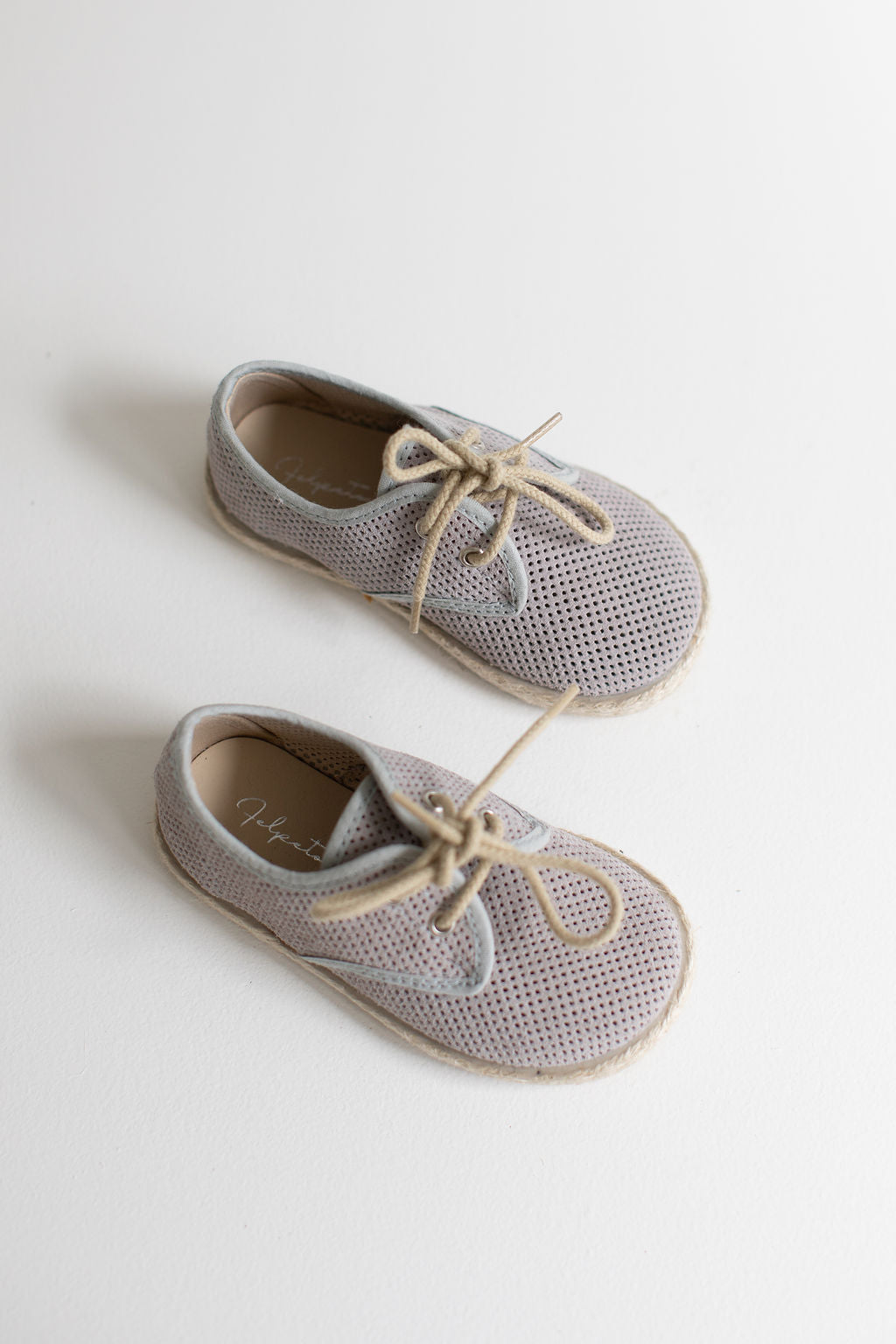 Grey pearl split leather shoes
