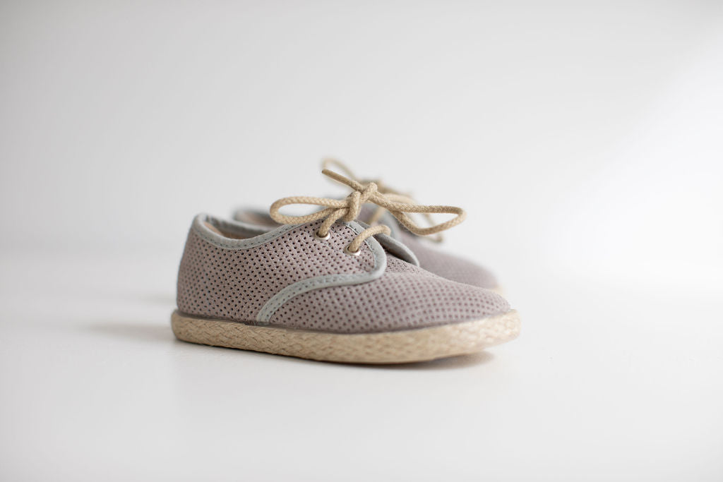 Grey pearl split leather shoes