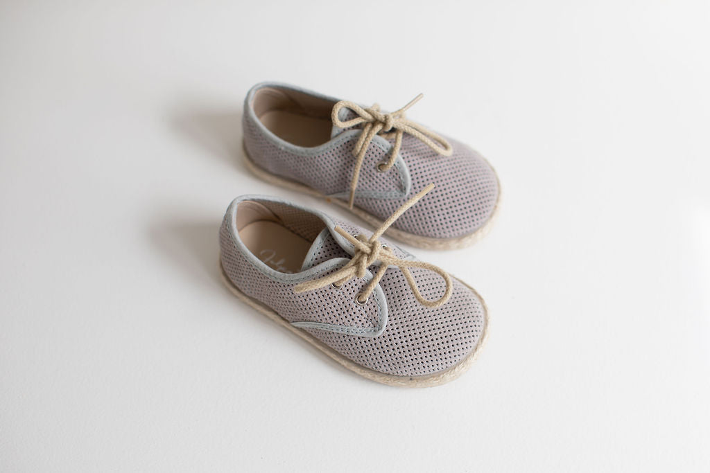 Grey pearl split leather shoes