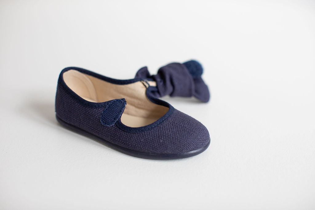 Mary Jane shoes in navy