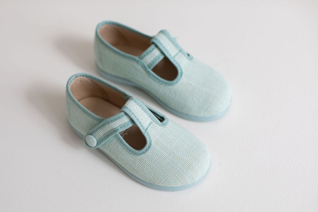 T-bar shoes in sage