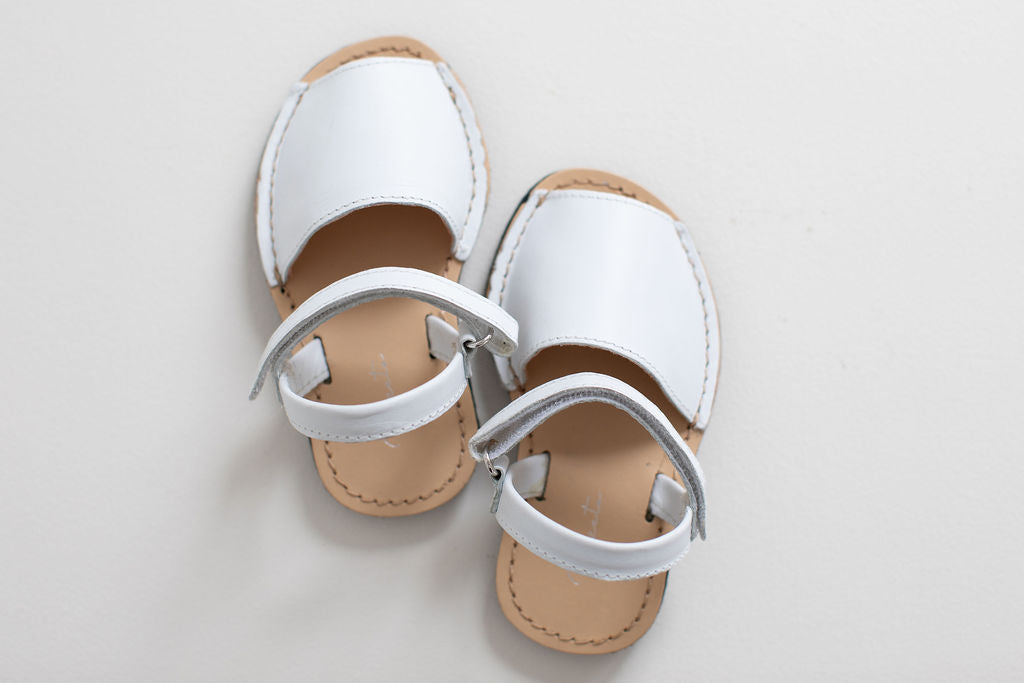Menorcan sandals in white