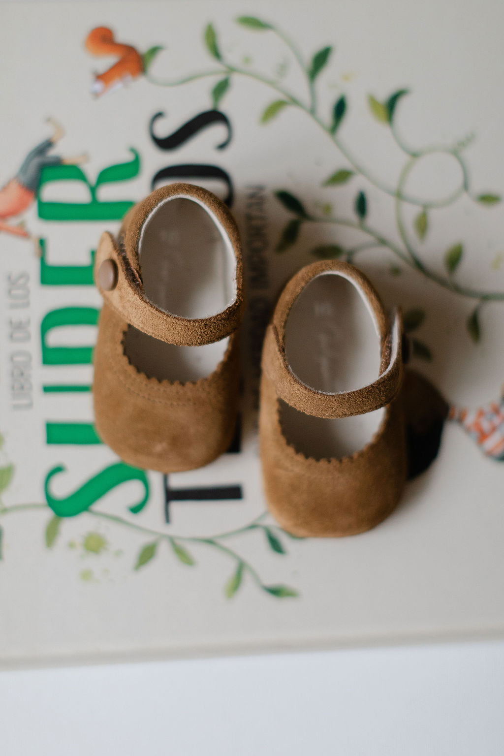 Mary Jane pram shoes in camel