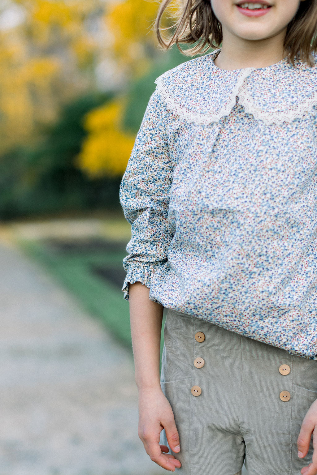 Corduroy buttons front shorts