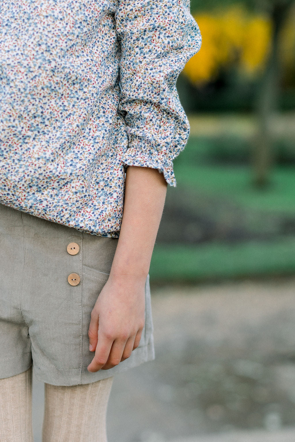 Corduroy buttons front shorts