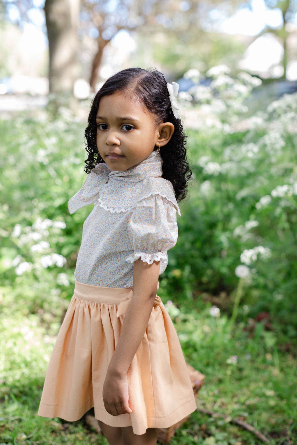 Peter Pan blouse in floral amber