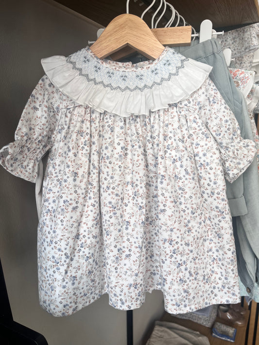 Embroidered collar dress