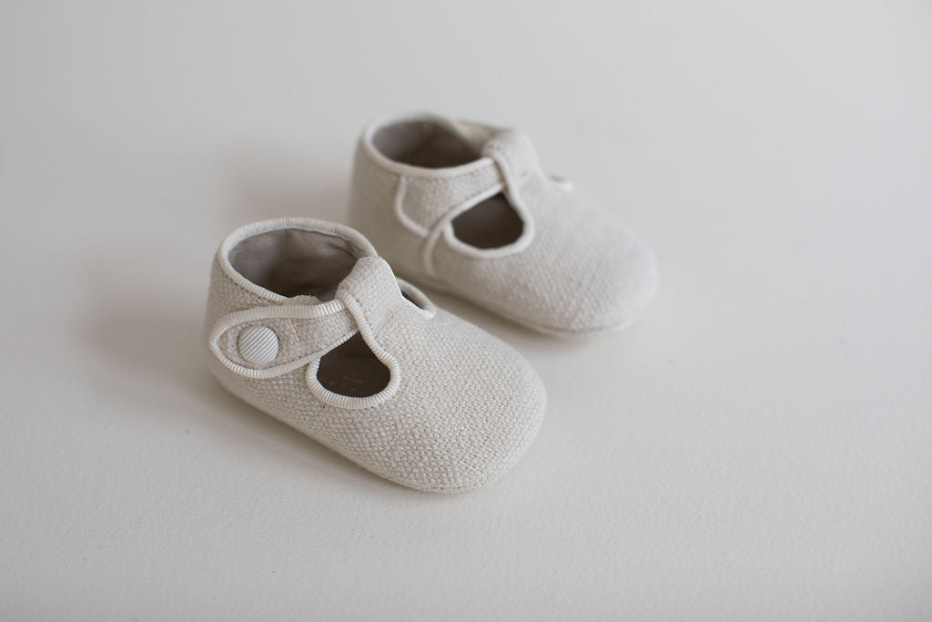 Linen T-bar pram shoes in Ivory