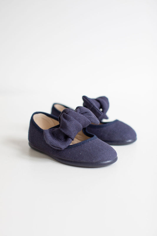 Mary Jane shoes in navy