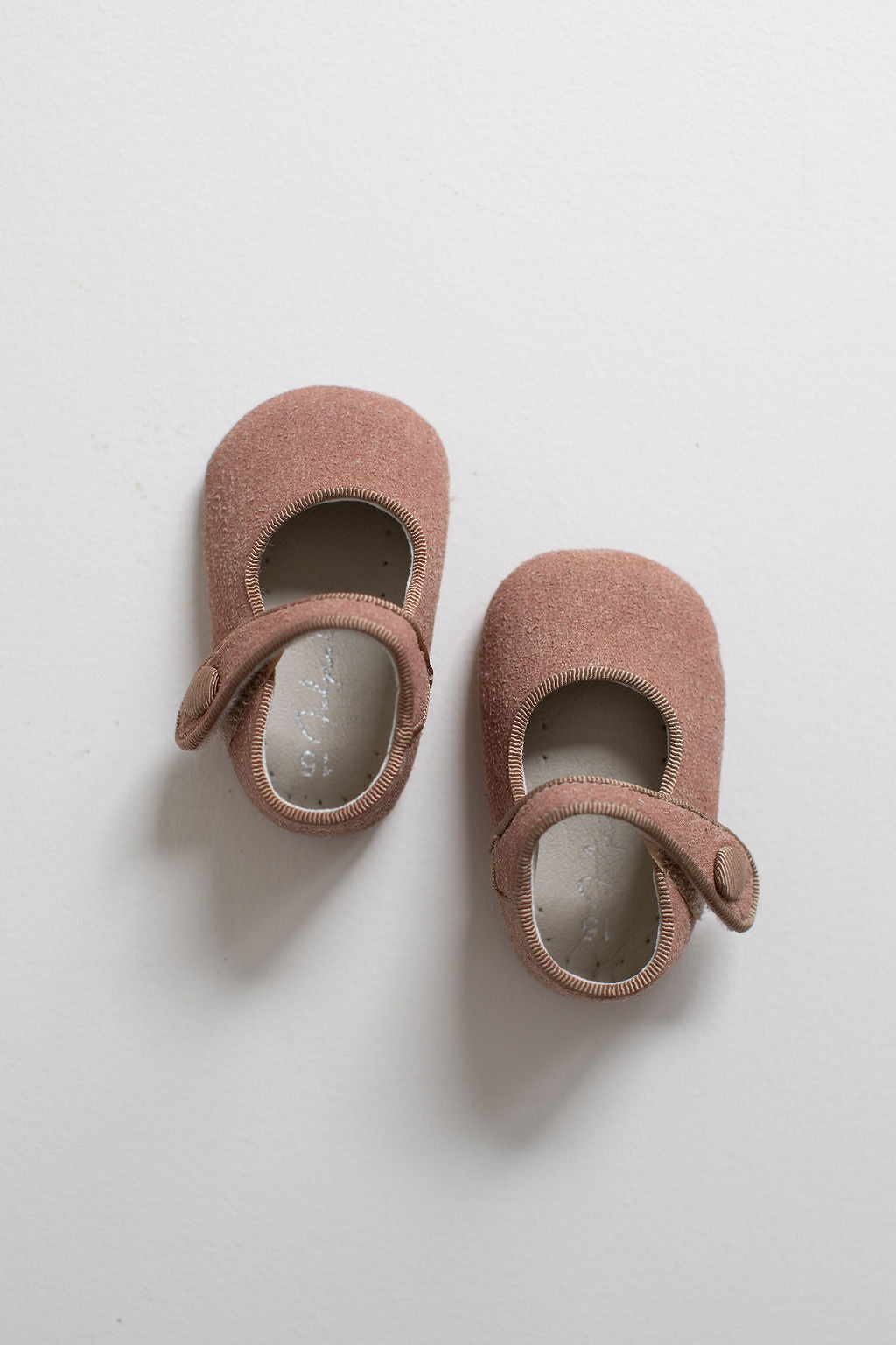 Mary Jane pram shoes in nude