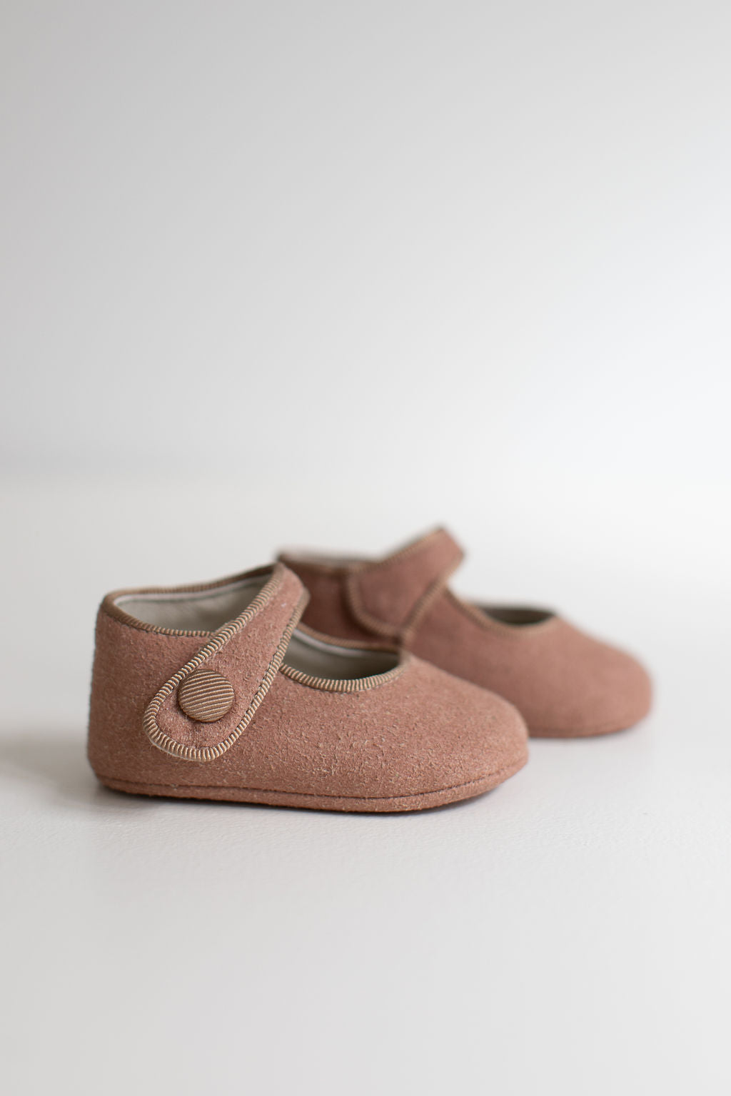 Mary Jane pram shoes in nude