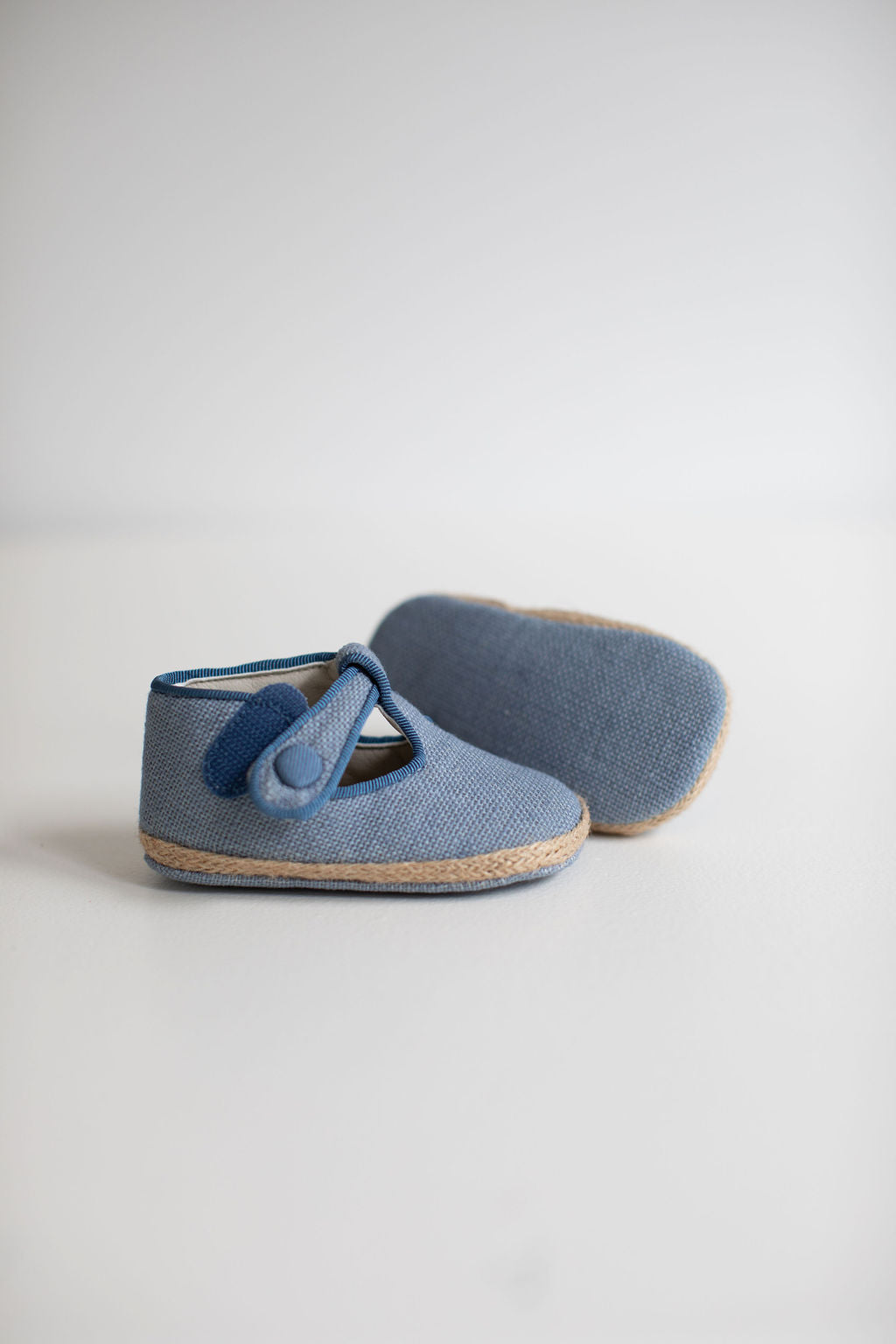 Linen T-bar pram shoes in blue