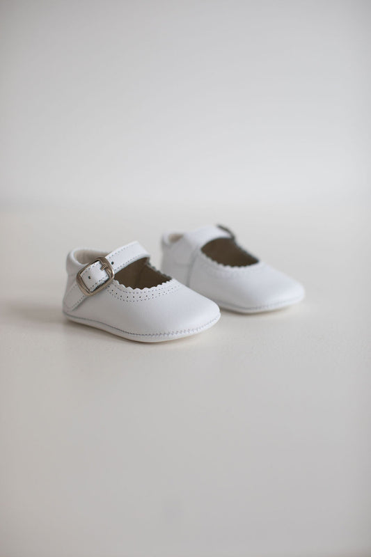 Mary-Jane pram shoes in white