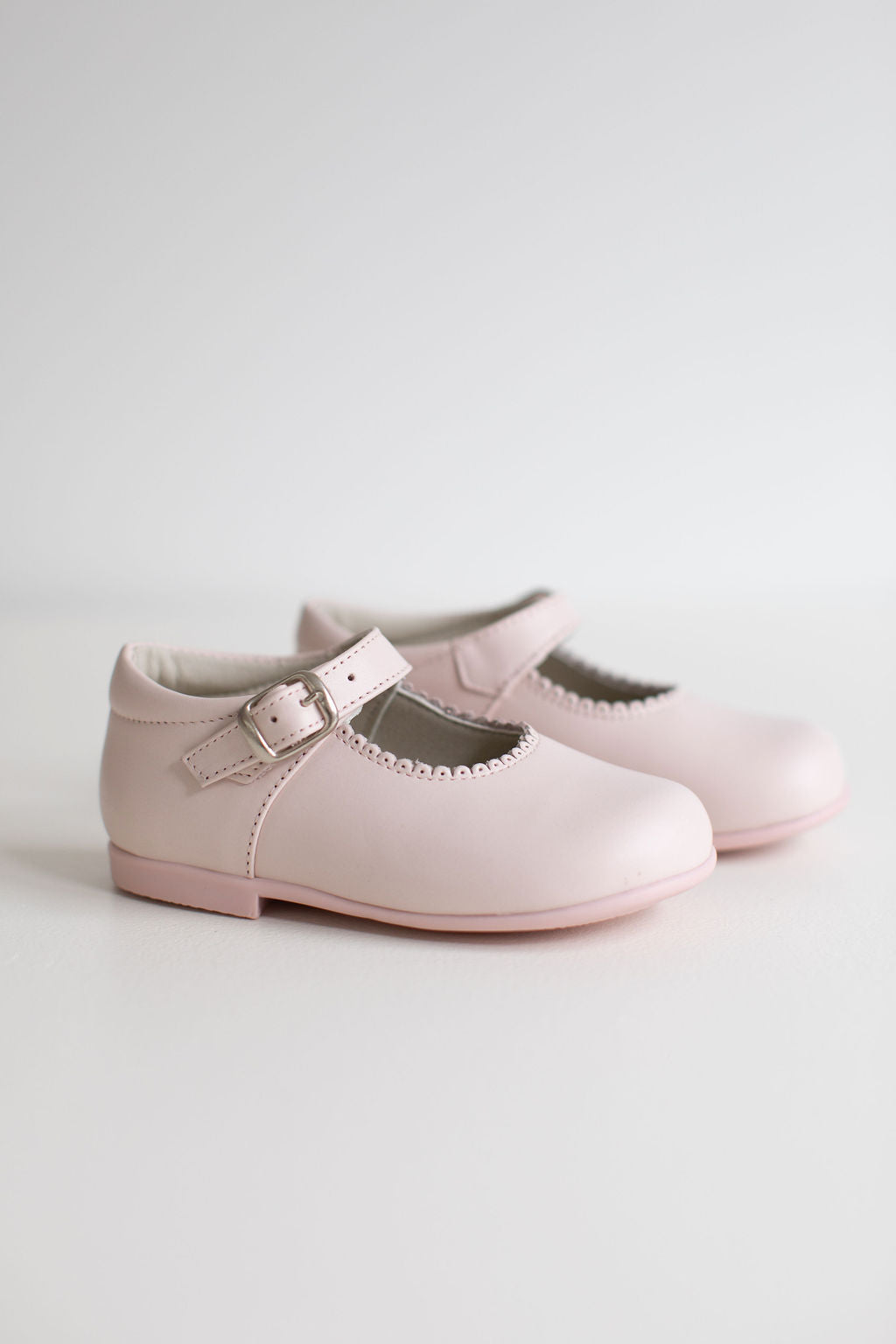 Mary Jane shoes in pink