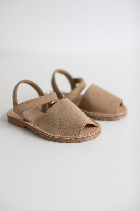 Menorcan sandals in nude